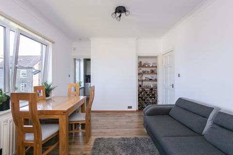 73 Crewe Place, Edinburgh, EH5 2LL