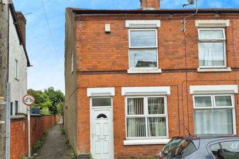 3 bedroom end of terrace house for sale, Charles Street, Hinckley