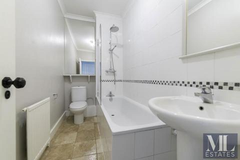 Ground Floor Flat, 14 Ashley Road, London, N19 3AE