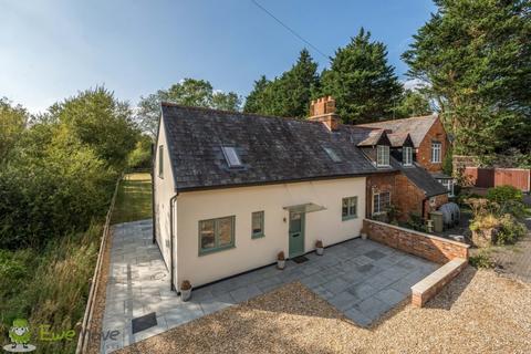 3 bedroom semi-detached house for sale, Hillfoot Cottages Bath Road, Reading RG7