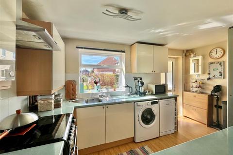 1 bedroom end of terrace house for sale, Brookthorpe Close, Gloucester GL4