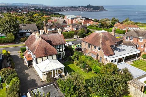 3 bedroom detached house for sale, Wheatcroft Avenue, Scarborough