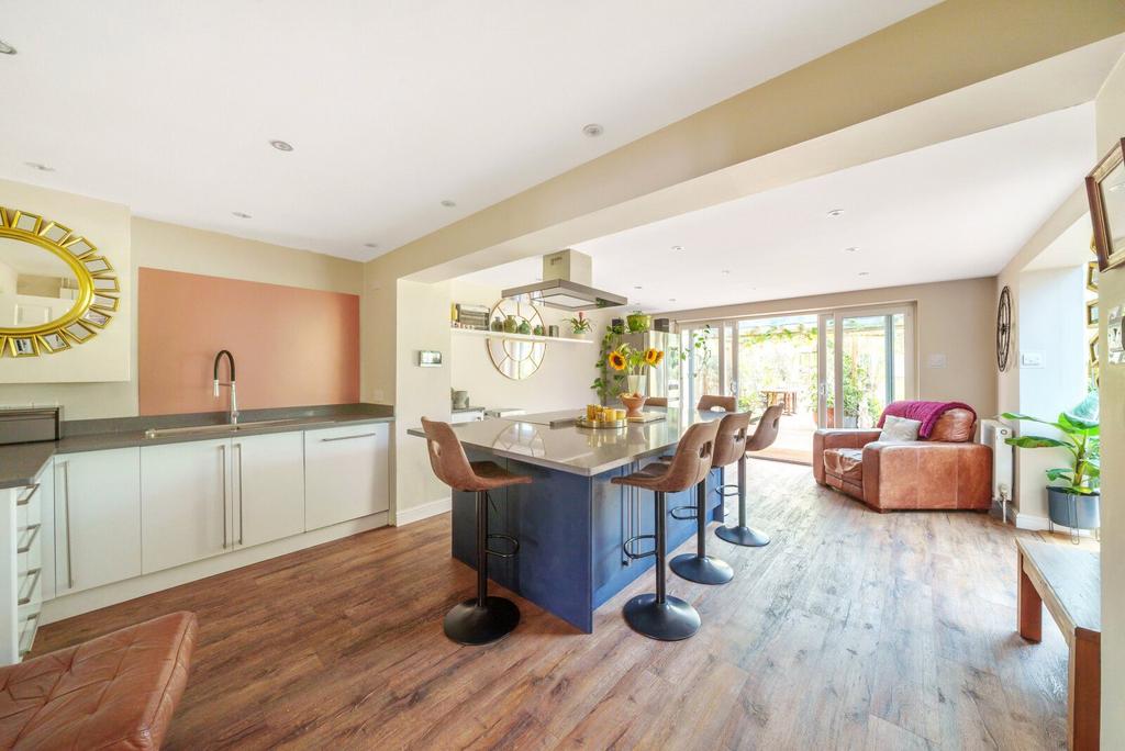 Kitchen/Breakfast Rm
