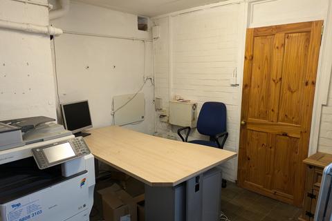 Office to rent, Pond Square, Highgate Village, N6