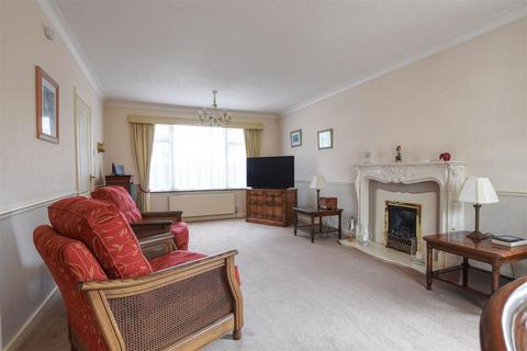 4 bedroom detached house for sale, Ellerslie Lane, Bexhill-On-Sea