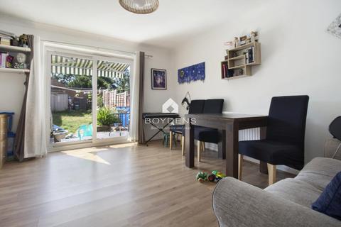 17 Chiltern Close, Colchester, CO1 1ZS