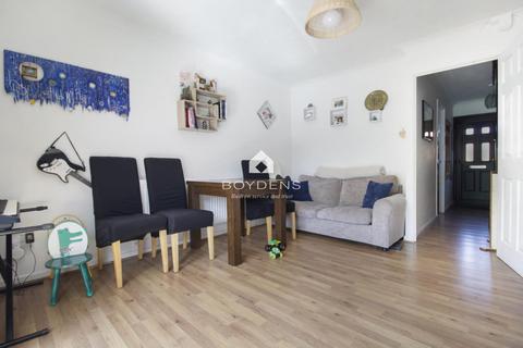17 Chiltern Close, Colchester, CO1 1ZS