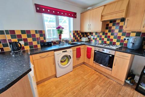 3 bedroom detached house for sale, CORNELIUS CLOSE, SOUTH CORNELLY, CF33 4RQ