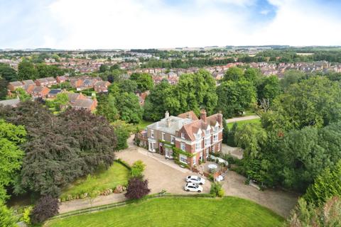 5 bedroom semi-detached house for sale, Beechwood Lane, Driffield, YO25 6NU