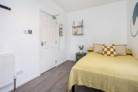 5 bedroom house share to rent, Connaught Road