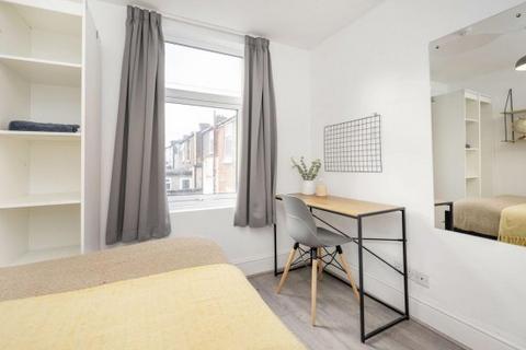 5 bedroom house share to rent, Connaught Road