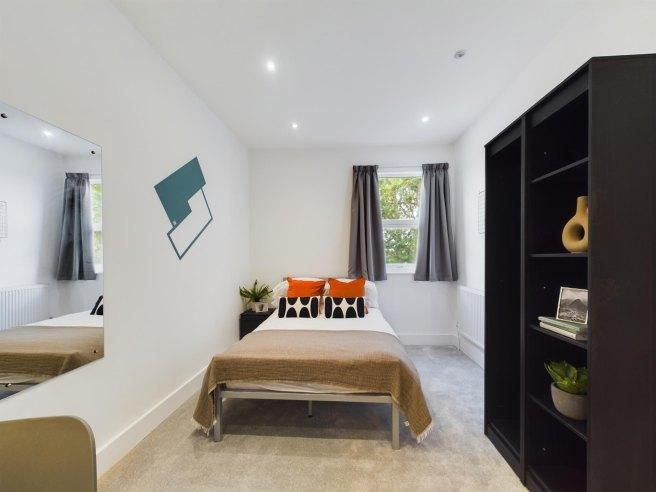 Uttoxeter-new-road-de22-3jb-966552