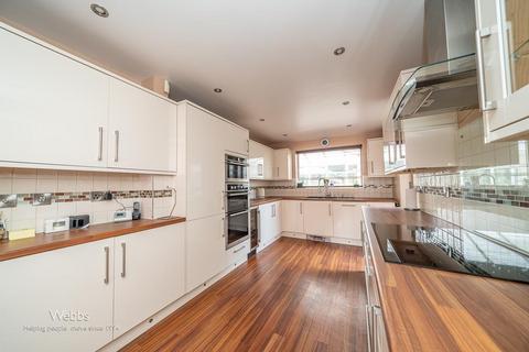72 Kings Croft, Cannock, WS12 2GT