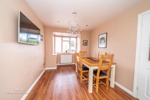 72 Kings Croft, Cannock, WS12 2GT