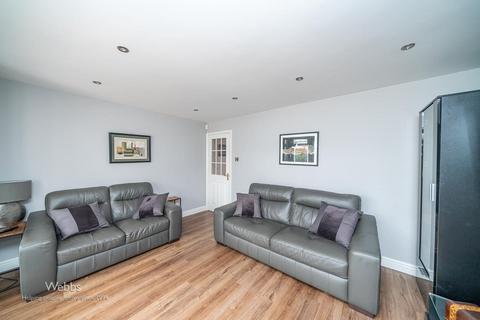 72 Kings Croft, Cannock, WS12 2GT