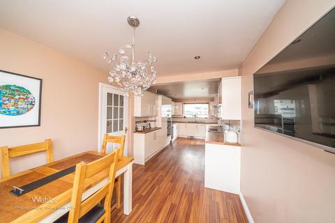 72 Kings Croft, Cannock, WS12 2GT