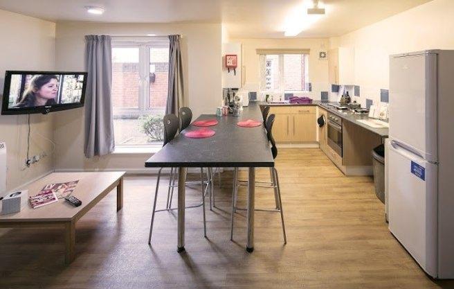 Brookside-de1-3jy-960499