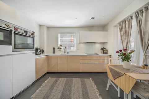 1 bedroom apartment for sale, Peartree Way, London