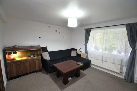 2 bedroom flat for sale, Canterbury Gardens, Squires Court, M5