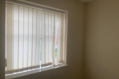 3 bedroom terraced house to rent, Manchester, Manchester M22