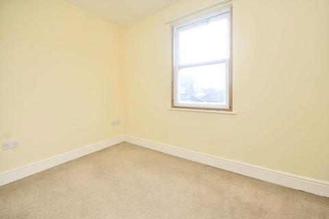 2 bedroom flat to rent, New Street, Kent CT13