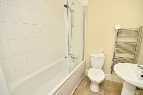 2 bedroom flat to rent, New Street, Kent CT13