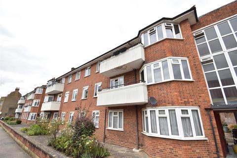 2 bedroom ground floor flat to rent, Surbiton Road, Kingston Upon Thames