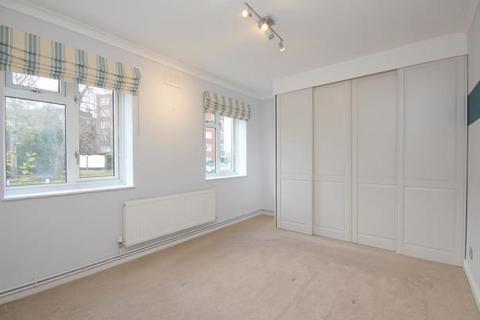 2 bedroom ground floor flat to rent, Surbiton Road, Kingston Upon Thames