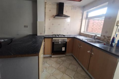 3 bedroom terraced house to rent, Salisbury Road, Smethwick