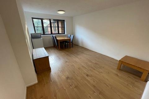 2 bedroom flat to rent, Woodvale Way, Cricklewood NW11