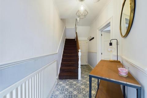 28 Cambridge Grove, Ilfracombe, EX34 9JZ