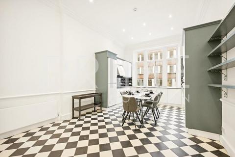 3 bedroom apartment to rent, 6 Green Street, London W1K