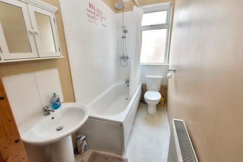 38 Aberdeen Walk, Leeds, LS12 3SB