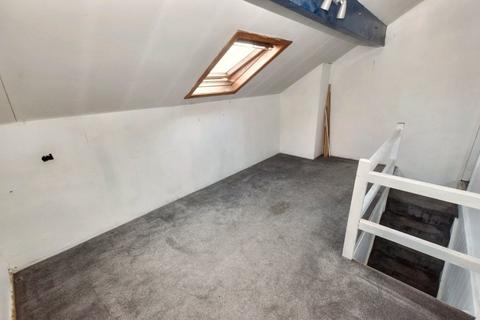 38 Aberdeen Walk, Leeds, LS12 3SB