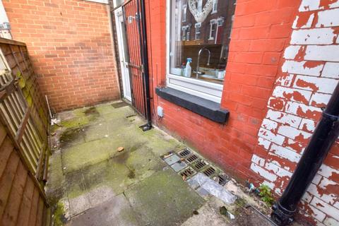 38 Aberdeen Walk, Leeds, LS12 3SB