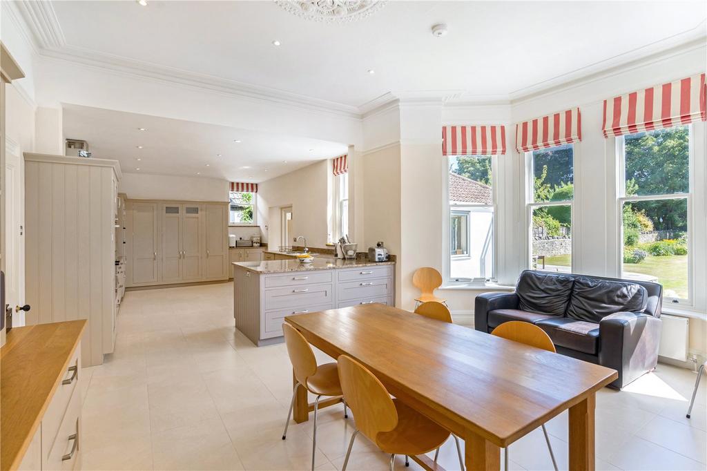 Kitchen/Breakfast