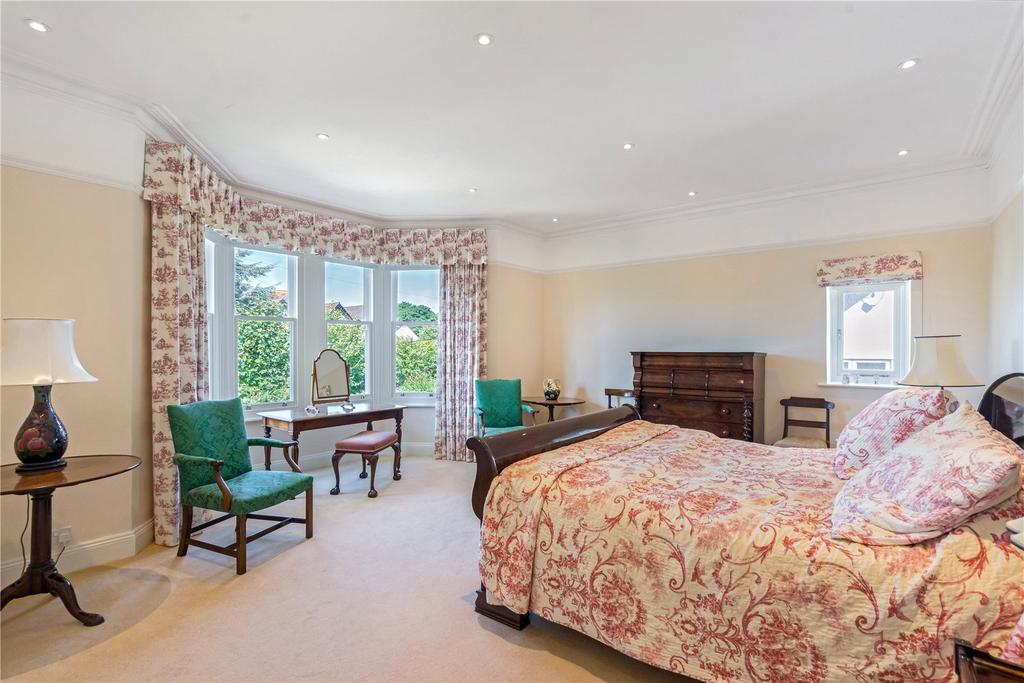 Main Bedroom