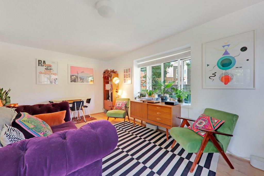 09-405a JHProp Wpen - 40 Ashurst Close - 25-medium.j