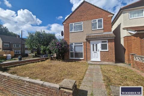 3 bedroom detached house for sale, Brookfield Gardens, Cheshunt EN8