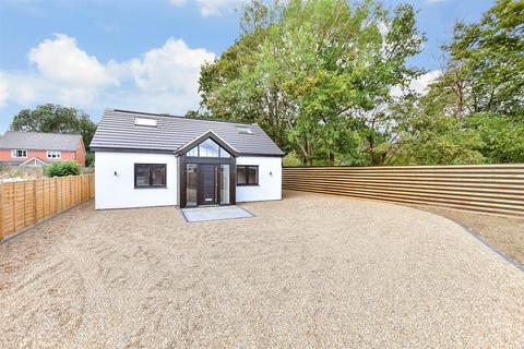 4 bedroom chalet for sale, Hermitage Lane, Aylesford, Kent