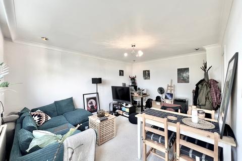 2 bedroom flat to rent, 130 Haverstock Hill, London NW3