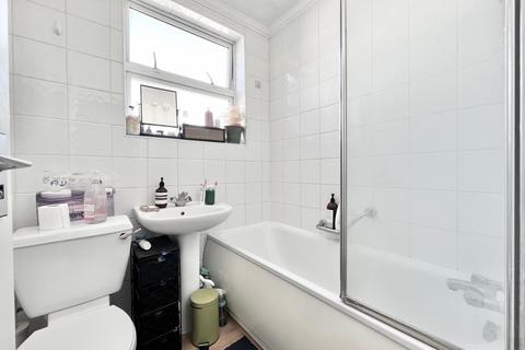 2 bedroom flat to rent, 130 Haverstock Hill, London NW3