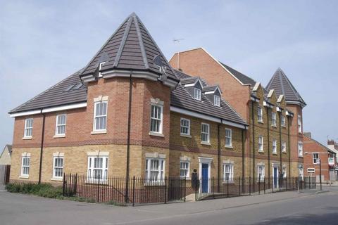 2 bedroom flat to rent, Northfield House, Finedon NN9