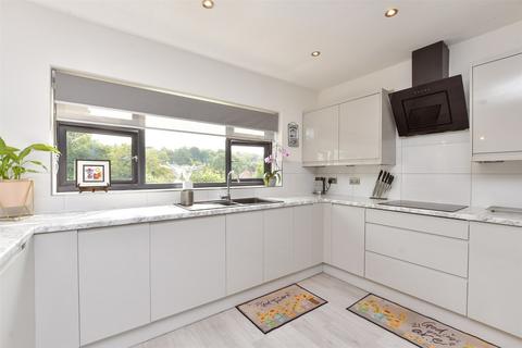 5 bedroom semi-detached house for sale, Church Lane Avenue, Coulsdon, Surrey