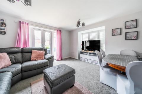 3 bedroom end of terrace house for sale, Firecracker Drive, Southampton SO31