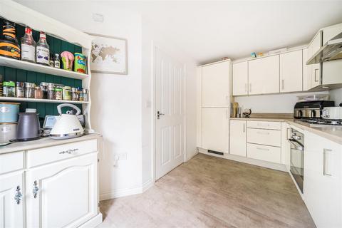 3 bedroom end of terrace house for sale, Firecracker Drive, Southampton SO31