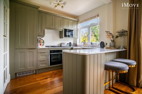 88 Hermitage Road, London, SE19 3JS