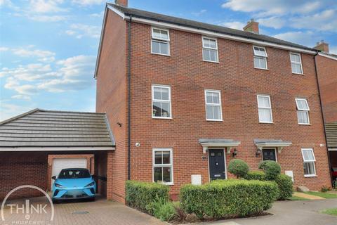 4 bedroom semi-detached house for sale, Allan Bedford Crescent, Costessey NR8