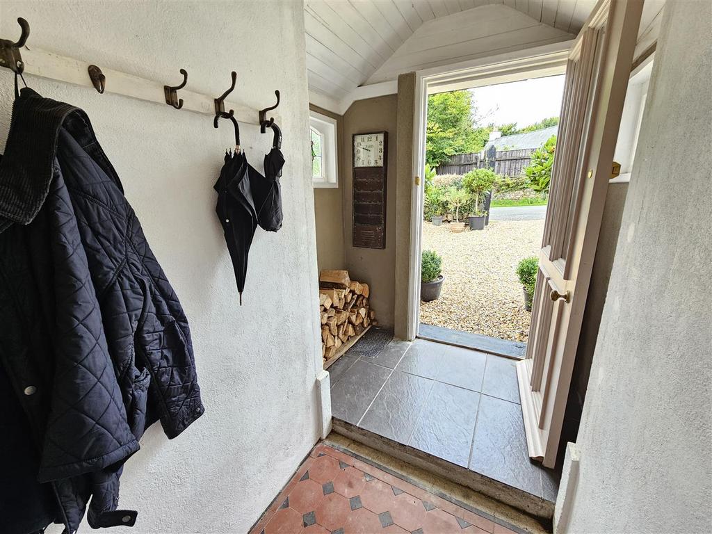 Entrance Porch.jpg