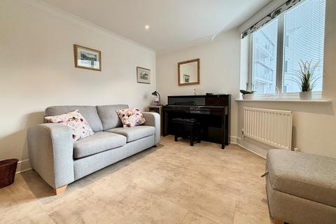 Flat 5, 4 Creswell Drive, Beckenham, BR3 3FW